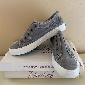 NWT Blowfish Distressed Sneaker